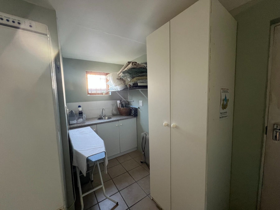 6 Bedroom Property for Sale in Jacobsbaai Western Cape